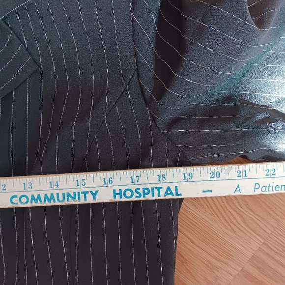 Adolfo Atelier Womens Size 10 Pin Striped Dress Jacket Black Button Down - Picture 6 of 8